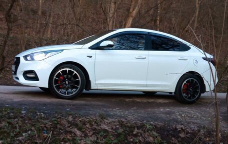 Hyundai Solaris II рестайлинг, 2017 год, 1 025 000 рублей, 10 фотография