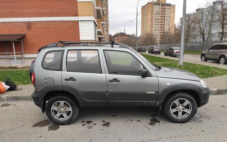 Chevrolet Niva I рестайлинг, 2012 год, 380 000 рублей, 3 фотография
