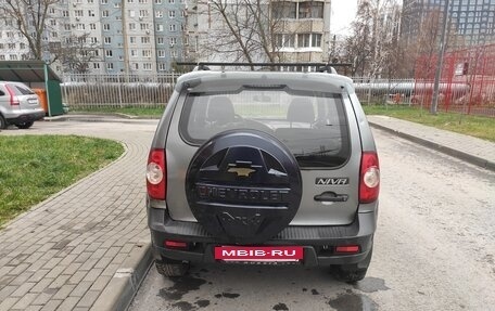 Chevrolet Niva I рестайлинг, 2012 год, 380 000 рублей, 2 фотография