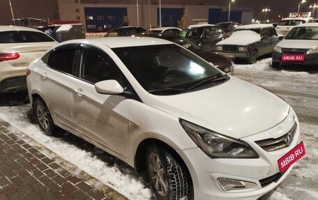 Hyundai Solaris II рестайлинг, 2015 год, 500 000 рублей, 1 фотография