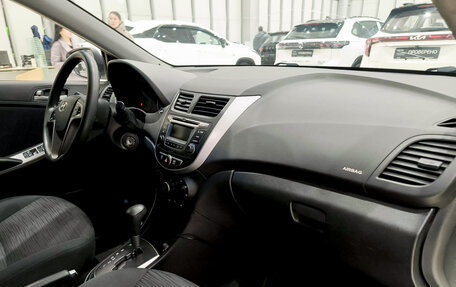 Hyundai Solaris II рестайлинг, 2016 год, 899 000 рублей, 13 фотография