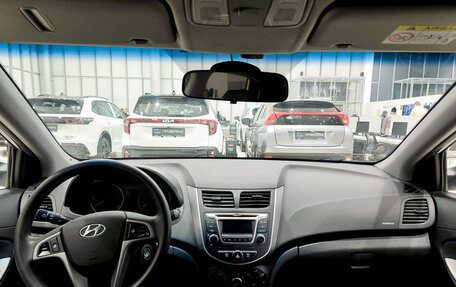 Hyundai Solaris II рестайлинг, 2016 год, 899 000 рублей, 17 фотография