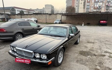 Jaguar XJ III (X350), 1988 год, 2 900 000 рублей, 2 фотография