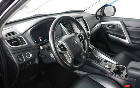 Mitsubishi Montero Sport, 2022 год, 4 997 000 рублей, 11 фотография