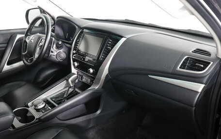 Mitsubishi Montero Sport, 2022 год, 4 997 000 рублей, 12 фотография