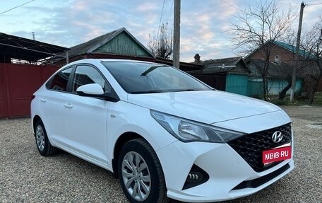 Hyundai Solaris II рестайлинг, 2021 год, 1 680 000 рублей, 1 фотография