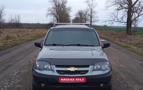 Chevrolet Niva I рестайлинг, 2017 год, 769 000 рублей, 1 фотография