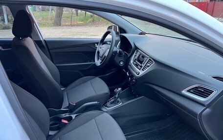 Hyundai Solaris II рестайлинг, 2021 год, 1 680 000 рублей, 13 фотография