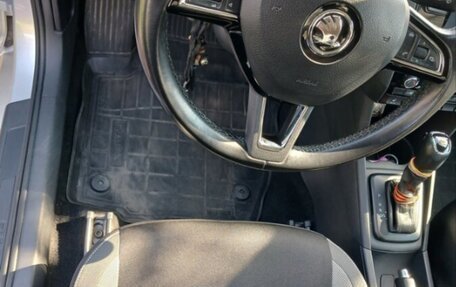 Skoda Rapid I, 2018 год, 1 300 000 рублей, 13 фотография