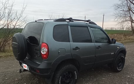 Chevrolet Niva I рестайлинг, 2017 год, 769 000 рублей, 2 фотография