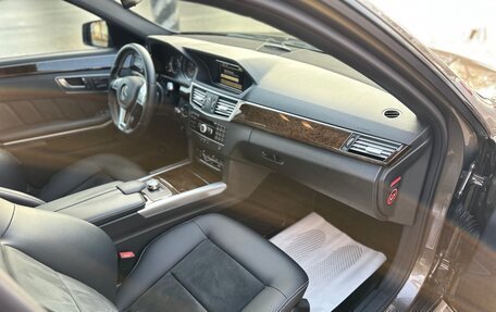 Mercedes-Benz E-Класс, 2012 год, 1 750 000 рублей, 13 фотография