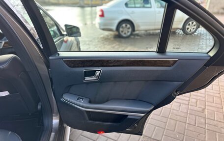 Mercedes-Benz E-Класс, 2012 год, 1 750 000 рублей, 12 фотография