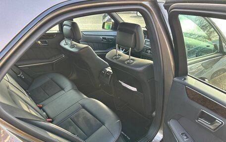 Mercedes-Benz E-Класс, 2012 год, 1 750 000 рублей, 11 фотография