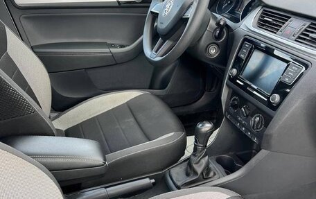 Skoda Rapid I, 2018 год, 1 000 000 рублей, 14 фотография