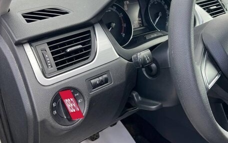 Skoda Rapid I, 2018 год, 1 000 000 рублей, 16 фотография