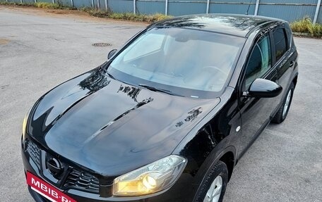 Nissan Qashqai, 2010 год, 900 000 рублей, 2 фотография