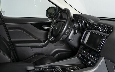 Jaguar F-Pace, 2018 год, 2 764 200 рублей, 4 фотография