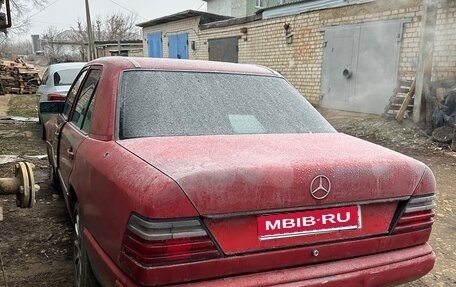 Mercedes-Benz W124, 1989 год, 130 000 рублей, 1 фотография