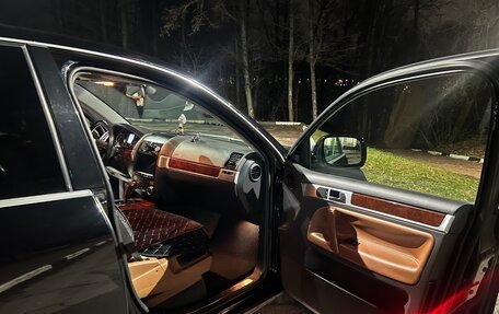 Volkswagen Touareg III, 2004 год, 700 000 рублей, 8 фотография