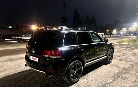Volkswagen Touareg III, 2004 год, 700 000 рублей, 20 фотография