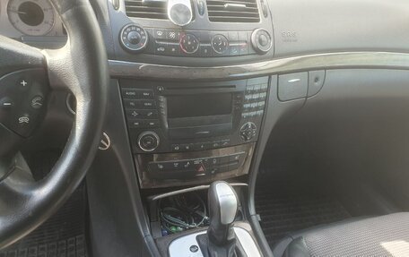 Mercedes-Benz E-Класс, 2002 год, 850 000 рублей, 6 фотография