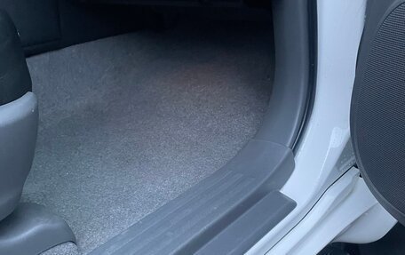 Toyota Land Cruiser Prado 150 рестайлинг 2, 2013 год, 3 150 000 рублей, 11 фотография