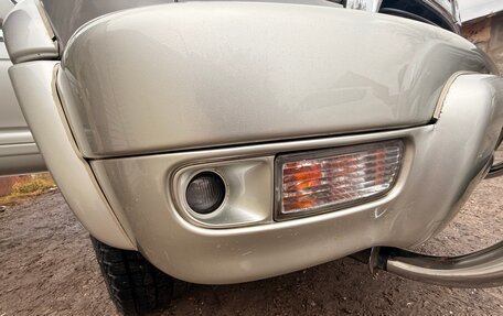 Toyota Hilux Surf III рестайлинг, 2001 год, 1 940 000 рублей, 16 фотография