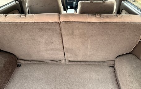 Toyota Hilux Surf III рестайлинг, 2001 год, 1 940 000 рублей, 31 фотография