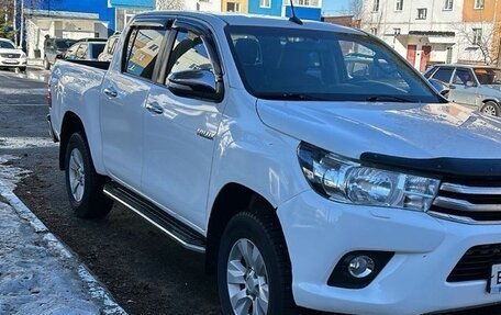 Toyota Hilux VIII, 2016 год, 1 900 000 рублей, 3 фотография