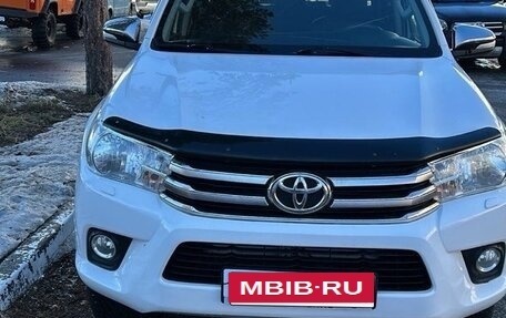 Toyota Hilux VIII, 2016 год, 1 900 000 рублей, 6 фотография