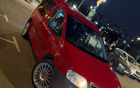 Volkswagen Caddy III рестайлинг, 2008 год, 575 000 рублей, 2 фотография