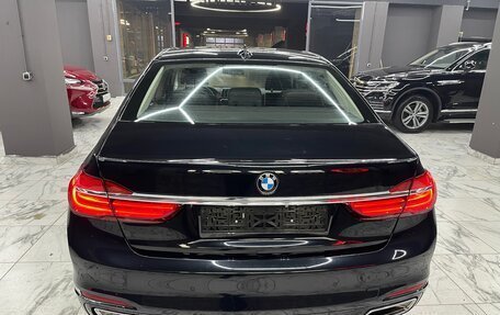 BMW 7 серия, 2017 год, 2 999 000 рублей, 8 фотография