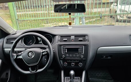 Volkswagen Jetta VI, 2016 год, 1 300 000 рублей, 5 фотография