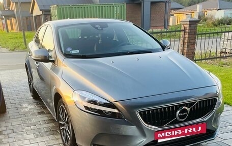 Volvo V40 II рестайлинг, 2019 год, 1 750 000 рублей, 6 фотография