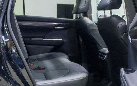 Toyota Highlander, 2025 год, 5 950 000 рублей, 17 фотография