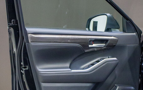Toyota Highlander, 2025 год, 5 950 000 рублей, 20 фотография
