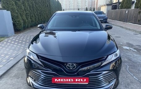 Toyota Camry, 2018 год, 3 000 000 рублей, 8 фотография