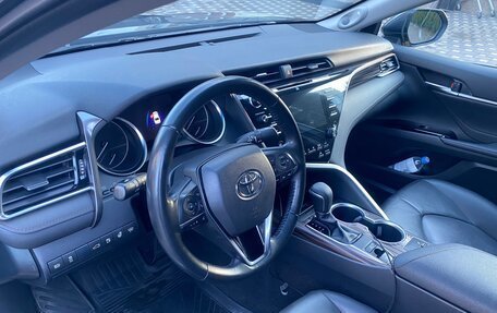 Toyota Camry, 2018 год, 3 000 000 рублей, 17 фотография