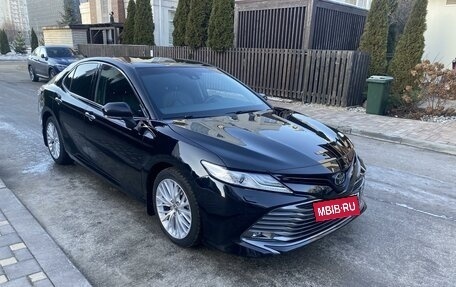 Toyota Camry, 2018 год, 3 000 000 рублей, 10 фотография