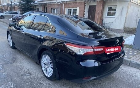 Toyota Camry, 2018 год, 3 000 000 рублей, 11 фотография