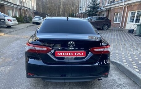 Toyota Camry, 2018 год, 3 000 000 рублей, 13 фотография