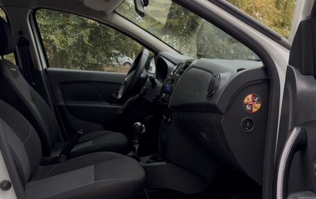 Renault Sandero II рестайлинг, 2019 год, 945 000 рублей, 4 фотография