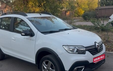 Renault Sandero II рестайлинг, 2019 год, 945 000 рублей, 1 фотография