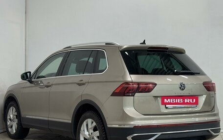 Volkswagen Tiguan II, 2021 год, 3 299 000 рублей, 4 фотография