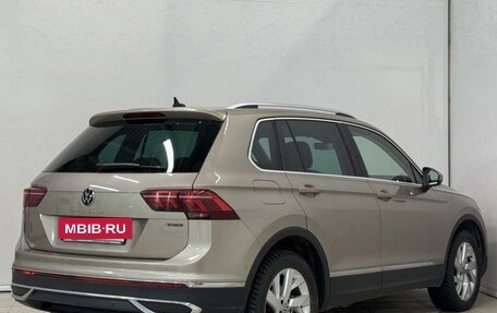 Volkswagen Tiguan II, 2021 год, 3 299 000 рублей, 9 фотография