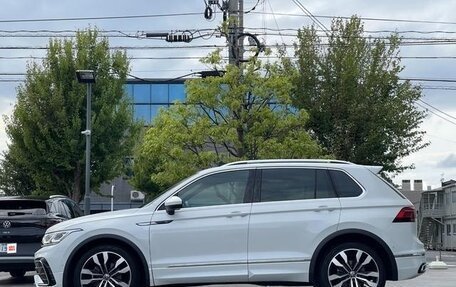 Volkswagen Tiguan II, 2022 год, 2 123 555 рублей, 5 фотография