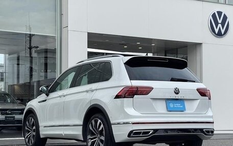 Volkswagen Tiguan II, 2022 год, 2 123 555 рублей, 8 фотография