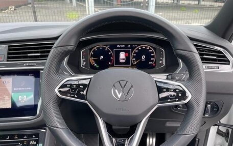 Volkswagen Tiguan II, 2022 год, 2 123 555 рублей, 14 фотография