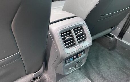 Volkswagen Tiguan II, 2022 год, 2 123 555 рублей, 32 фотография