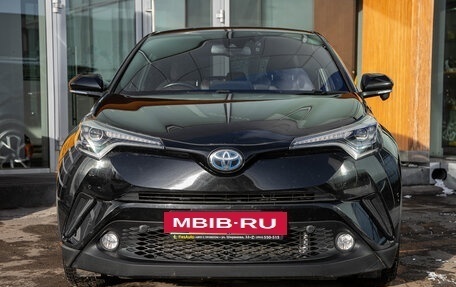 Toyota C-HR I рестайлинг, 2018 год, 1 755 000 рублей, 4 фотография